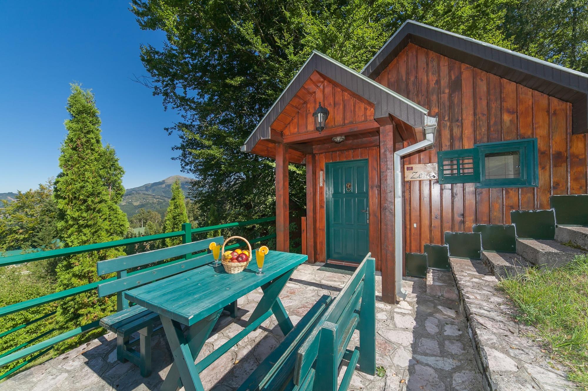 Hotel & Resort Gacka Мойковац Экстерьер фото