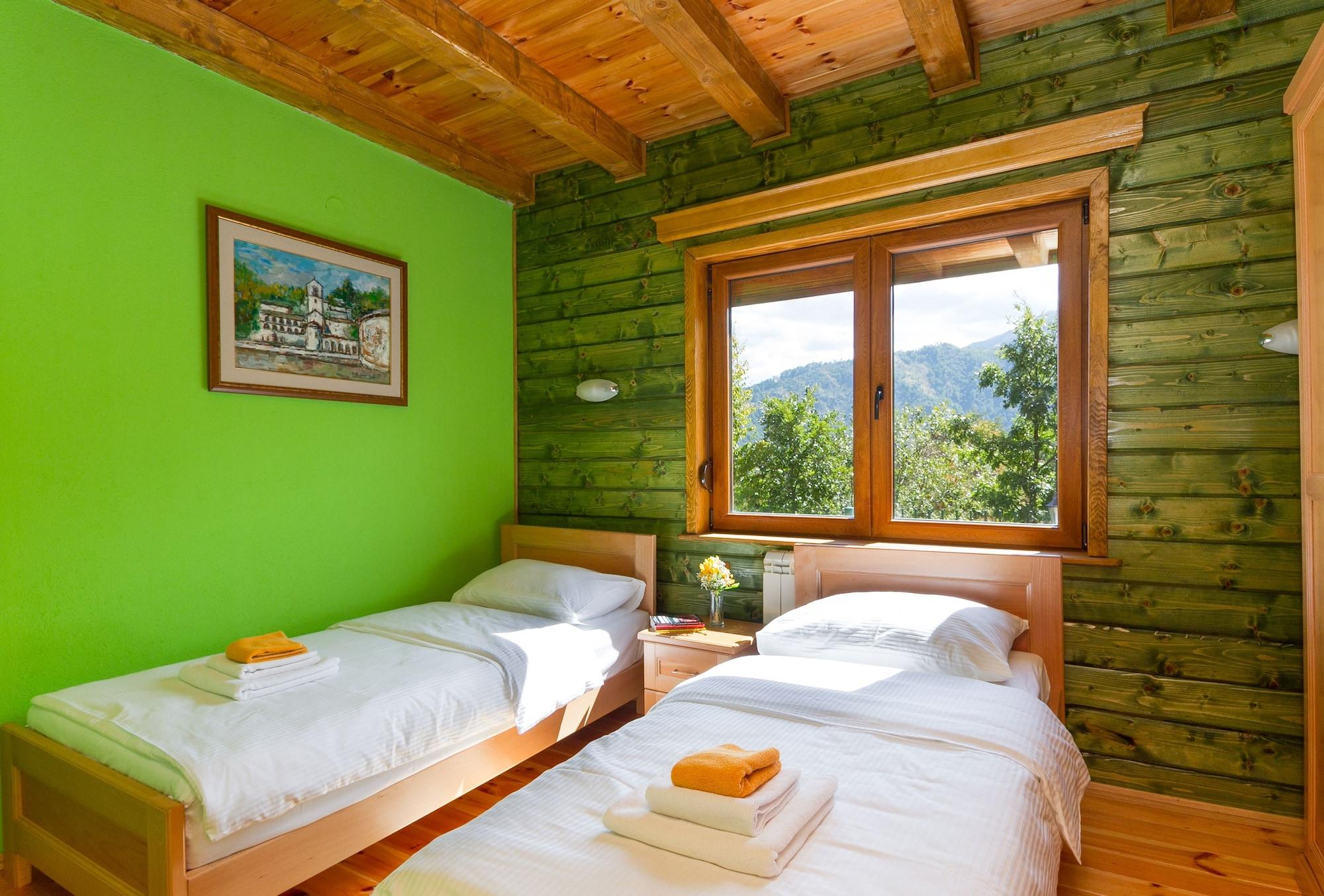 Hotel & Resort Gacka Мойковац Экстерьер фото