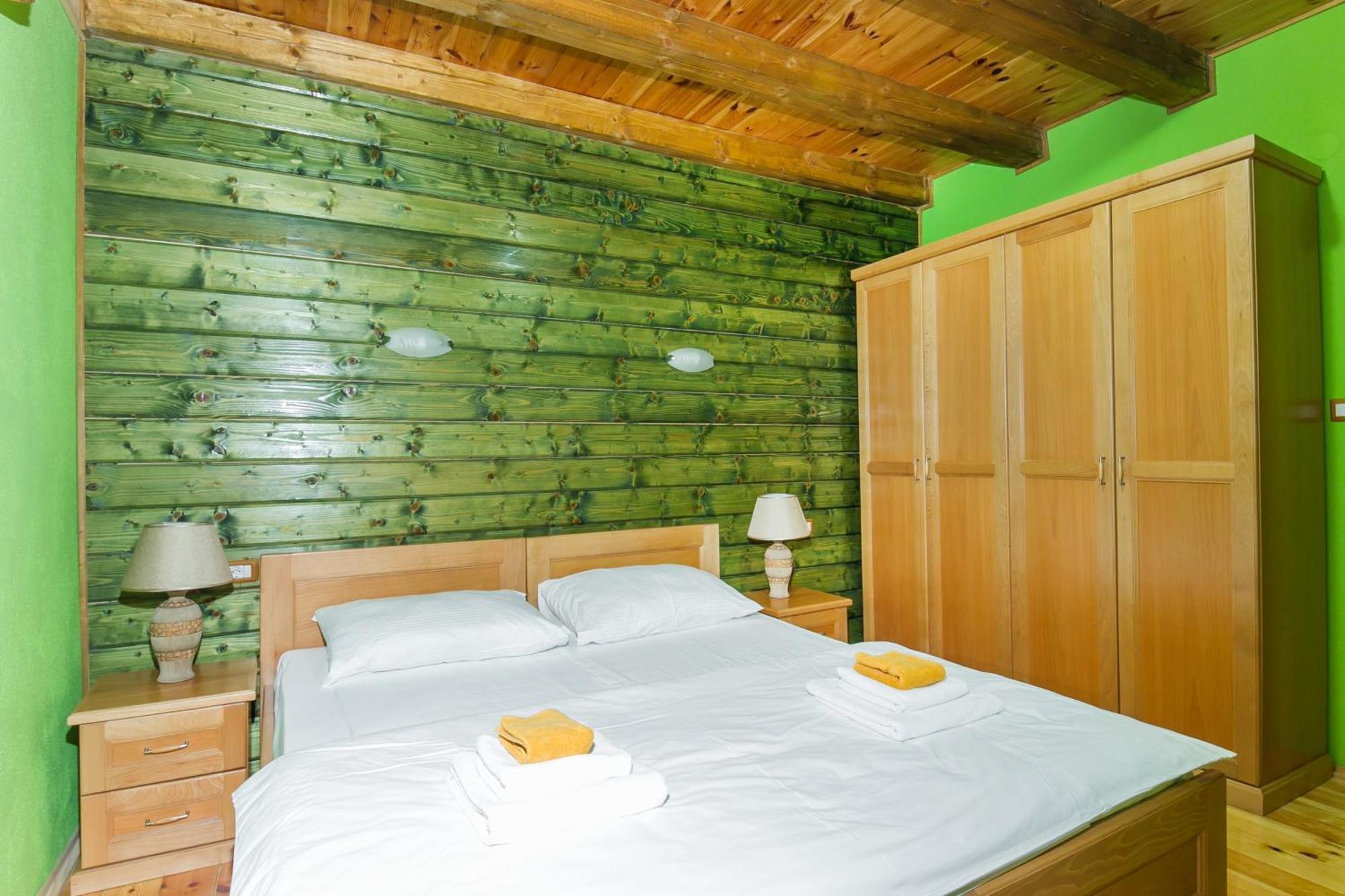 Hotel & Resort Gacka Мойковац Экстерьер фото