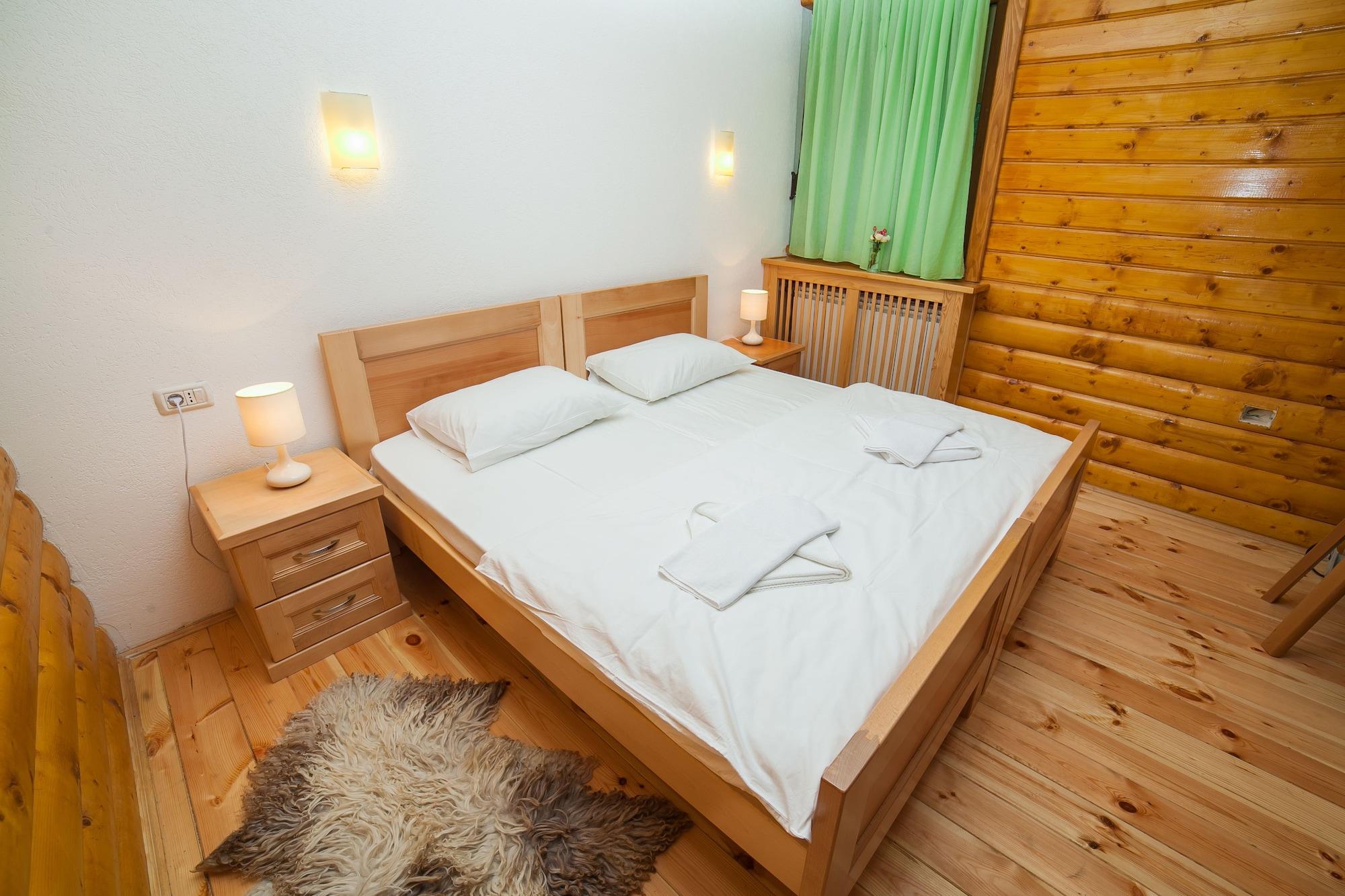 Hotel & Resort Gacka Мойковац Экстерьер фото