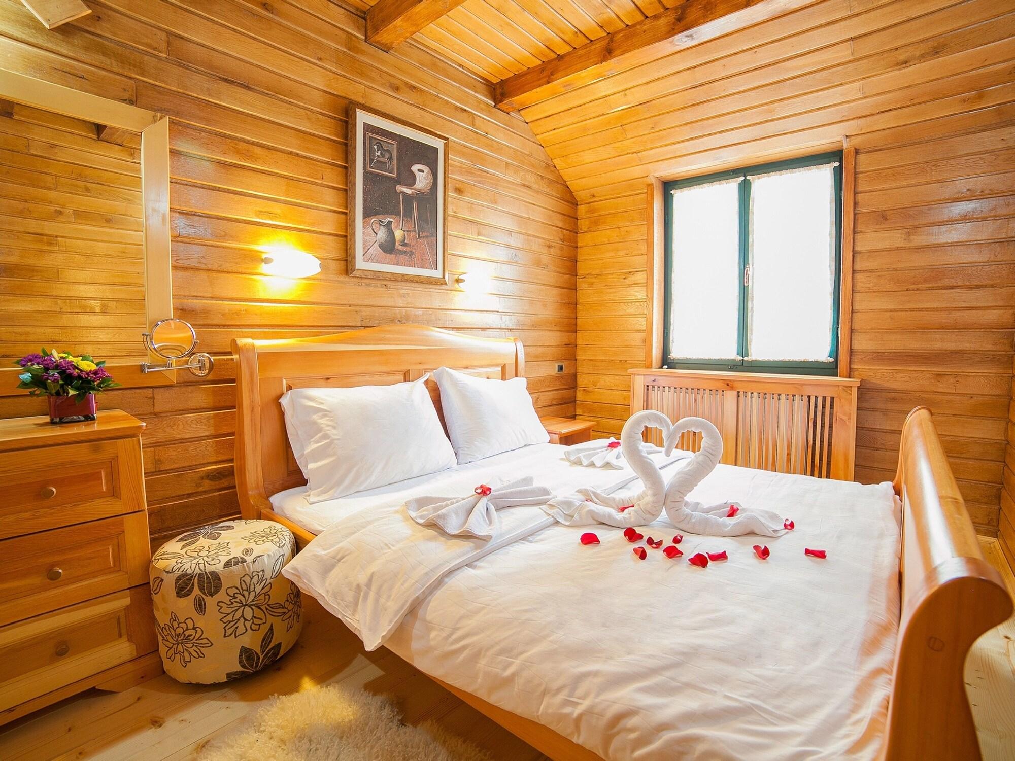 Hotel & Resort Gacka Мойковац Экстерьер фото