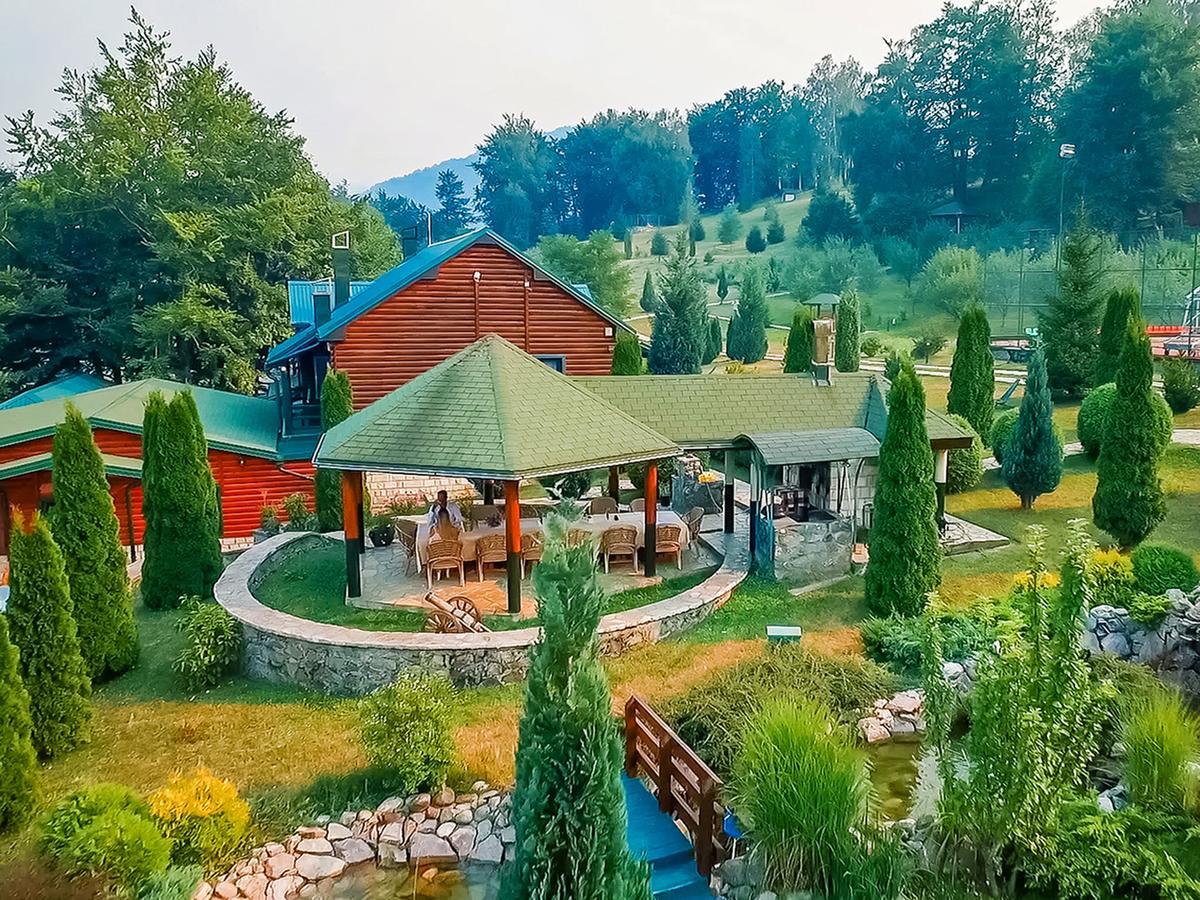 Hotel & Resort Gacka Мойковац Экстерьер фото