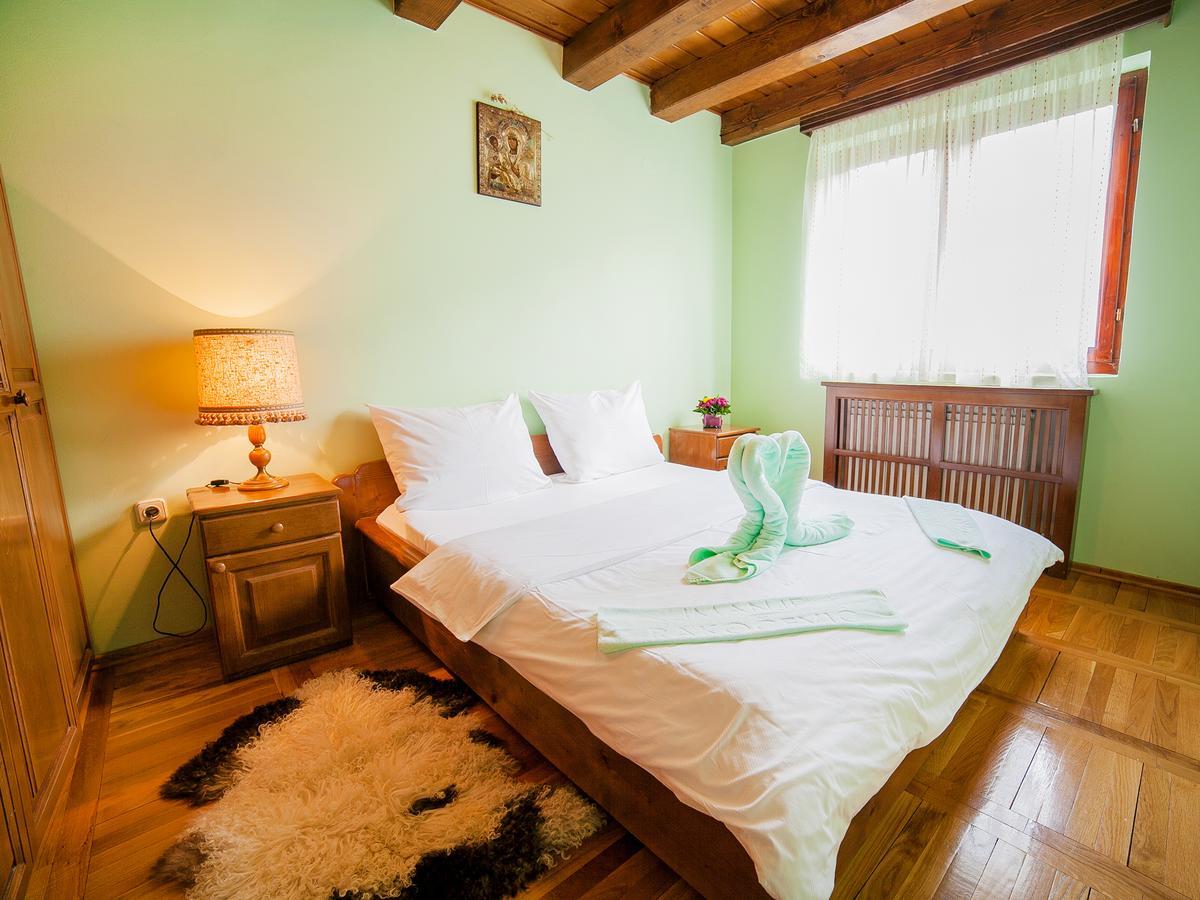 Hotel & Resort Gacka Мойковац Экстерьер фото