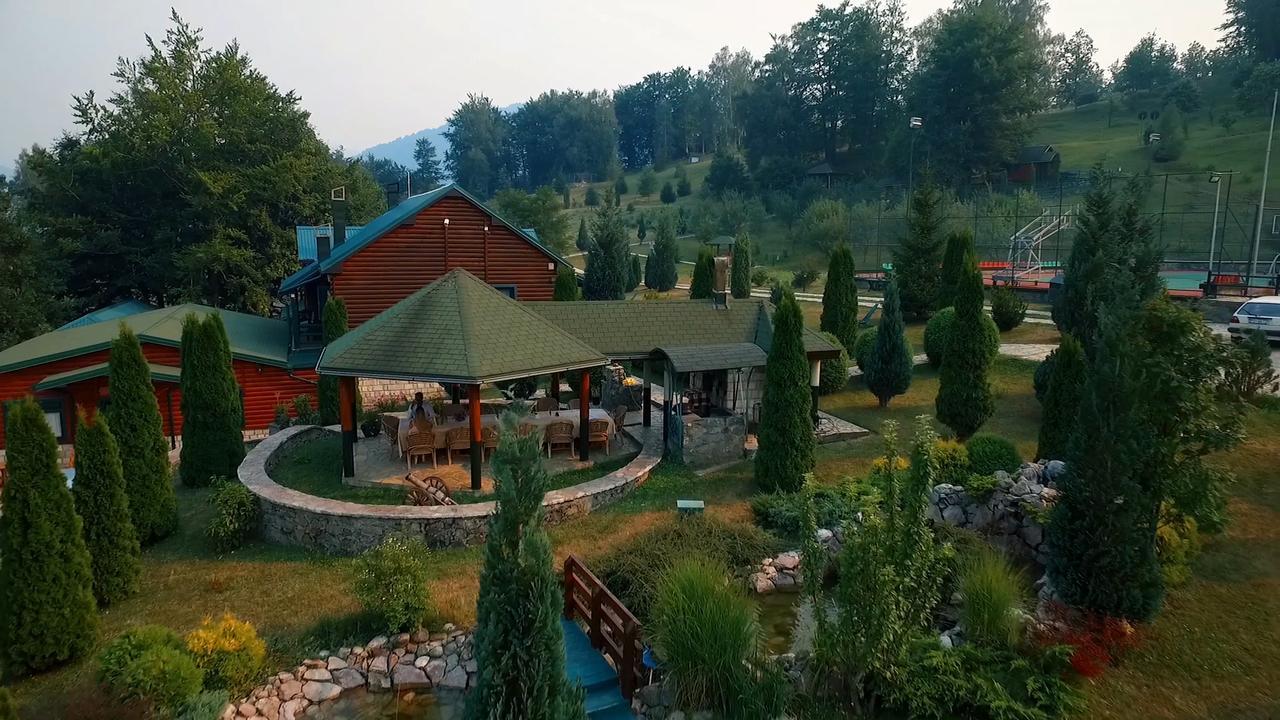 Hotel & Resort Gacka Мойковац Экстерьер фото