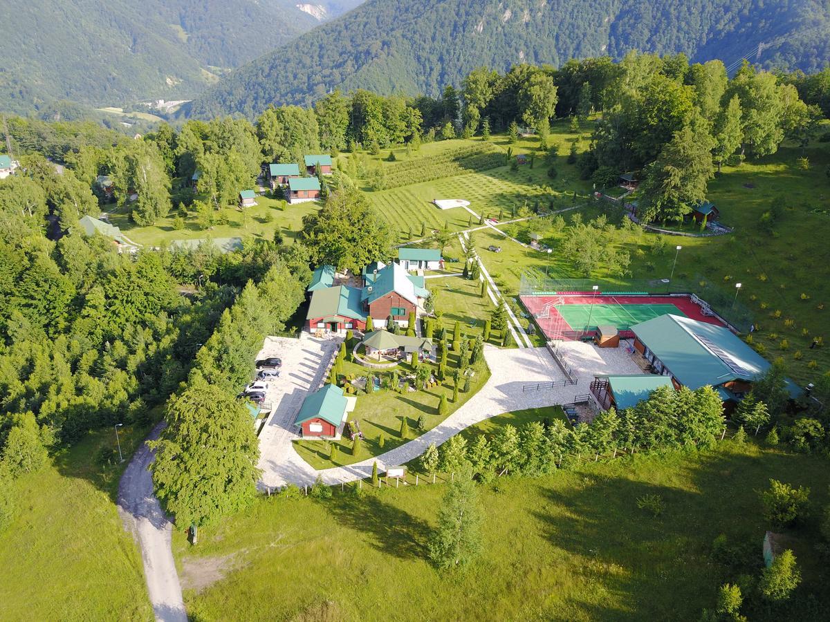 Hotel & Resort Gacka Мойковац Экстерьер фото